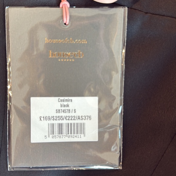 Elegant Black Dress - Picture 2 of 2